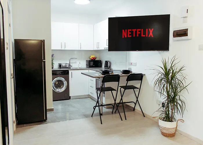 Cozy - Tourist Area Collection * Lemesos